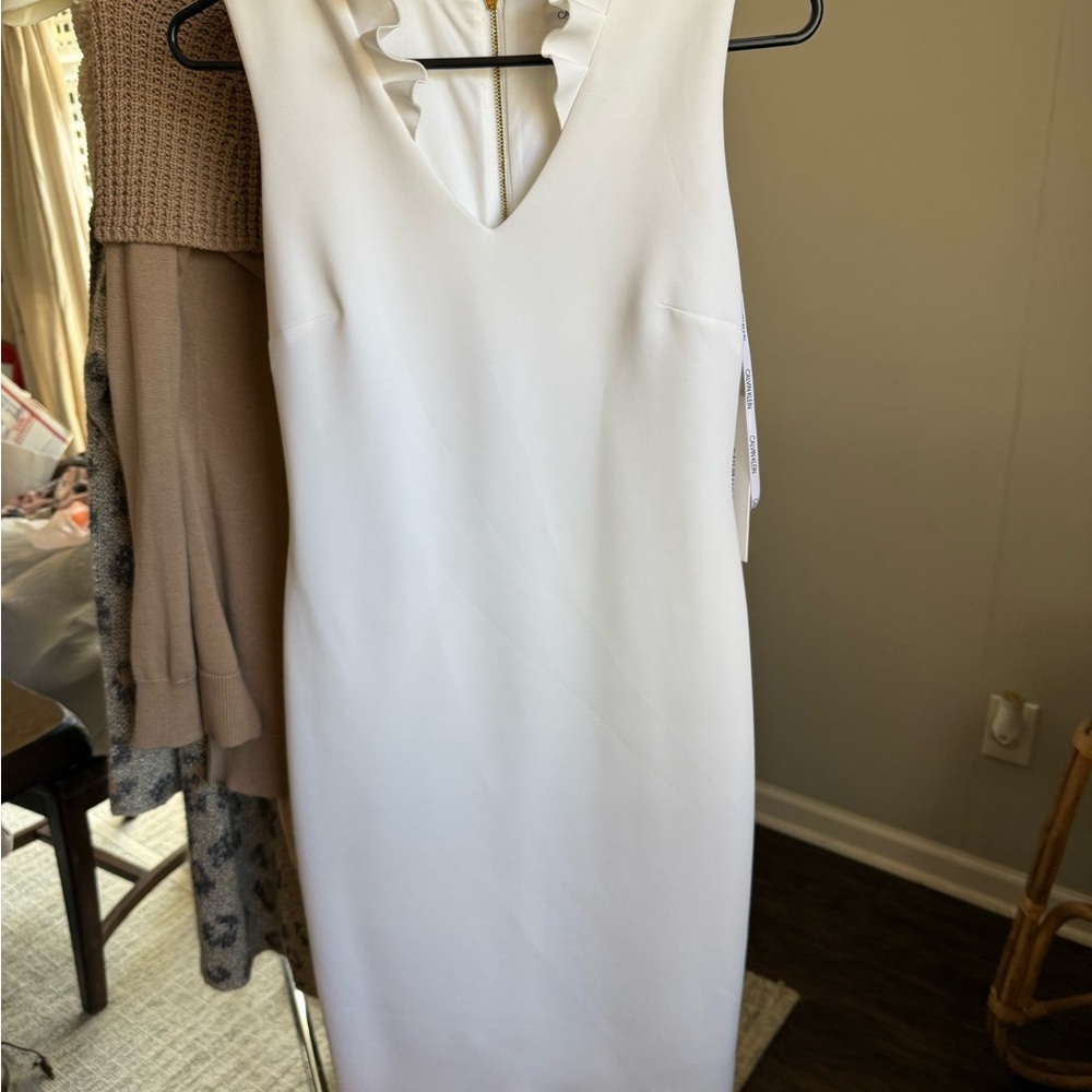 Elegant Calvin Klein White Sleeveless Dress